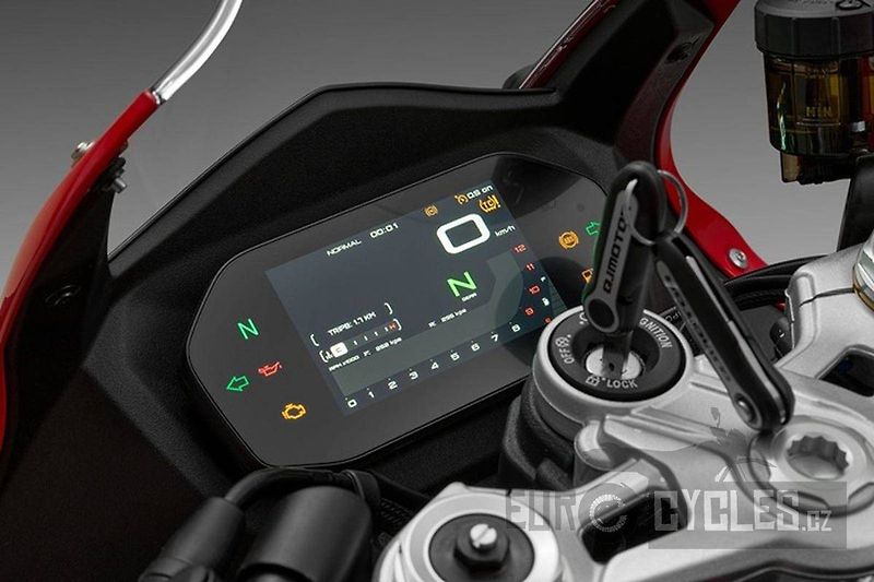 QJ Motor (2026) SRK 800 RR - fotka 23 z 23