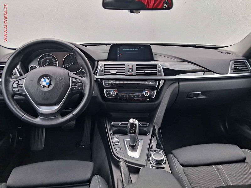 BMW Řada 3 (2018) 1.5T 318i, Sport Line, AT - fotka 8 z 22