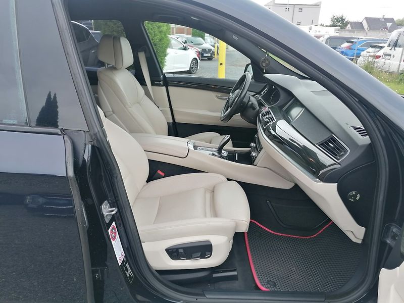BMW Řada 5 (2014) GT 530d xDrive M-paket - fotka 10 z 40