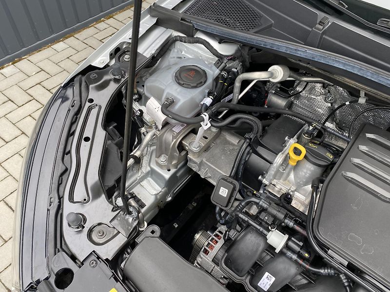 Škoda Fabia 1.0 MPI - 1xMAJ. - 38 000 KM - fotka 39 z 42