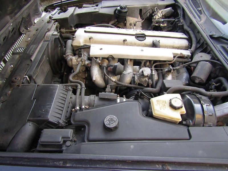 Jaguar XJ6 (1995) 3.2 R6 155kW  PLNĚ POJÍZDNÉ - fotka 29 z 35