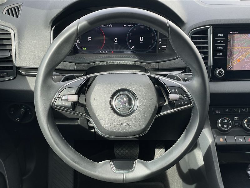 Škoda Karoq 2,0 TDI DSG Style Plus NAV+PDC - fotka 8 z 23