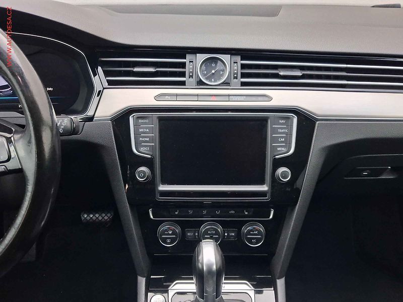 Volkswagen Passat (2015) 2.0BiTdi 4x4, DSG, navi, LED - fotka 12 z 20