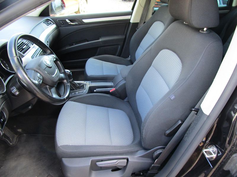 Škoda Superb 1,6TDI - 77KW - NOVÁ BATERIE - fotka 7 z 17