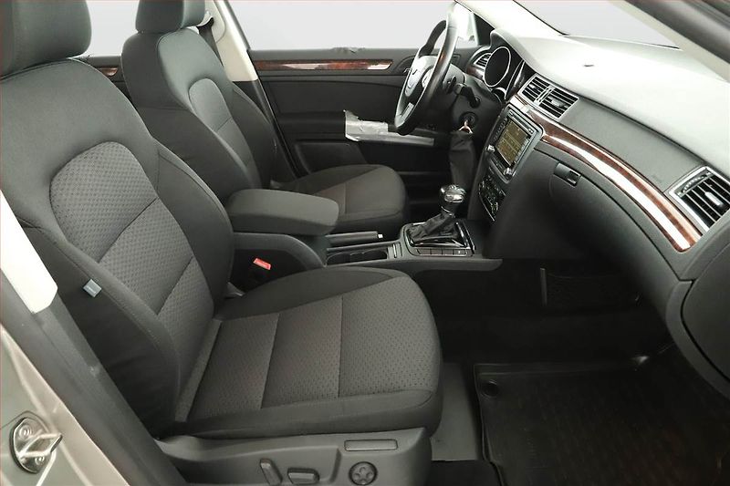 Škoda Superb (2009) 3.6 FSI V6, 4X4, Automat - fotka 7 z 16