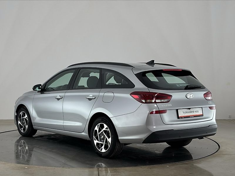Hyundai i30 Smart DCT - fotka 15 z 30