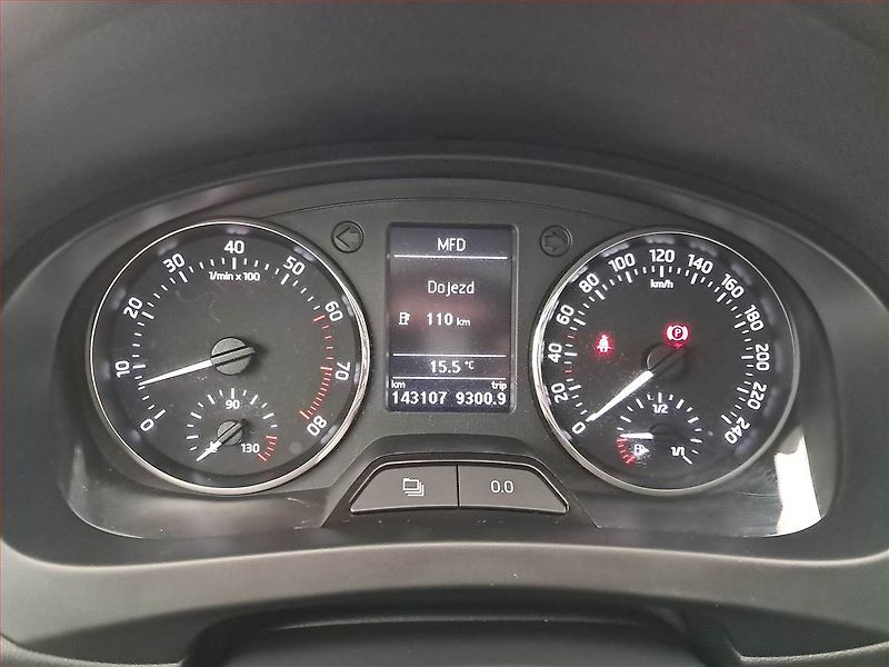Škoda Rapid (2015) Ambition 1.2 TSI, Serv.kniha - fotka 11 z 16