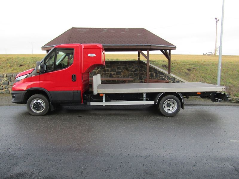 Iveco Daily (2024) 3.0 JTD  50C/35 - fotka 2 z 16