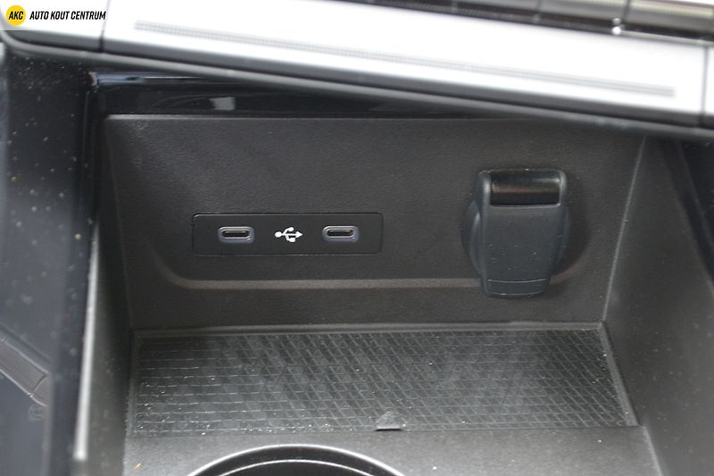 Renault Austral ICONIC MHEV 160 AUTO - fotka 26 z 60