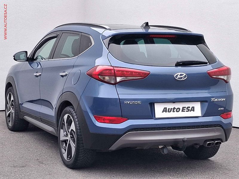 Hyundai Tucson (2015) 2.0 CRDi 4x4, 1.maj, AT - fotka 6 z 19