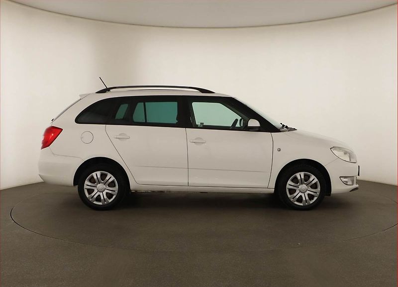 Škoda Fabia (2014) Ambiente 1.6 TDI, po STK - fotka 6 z 11