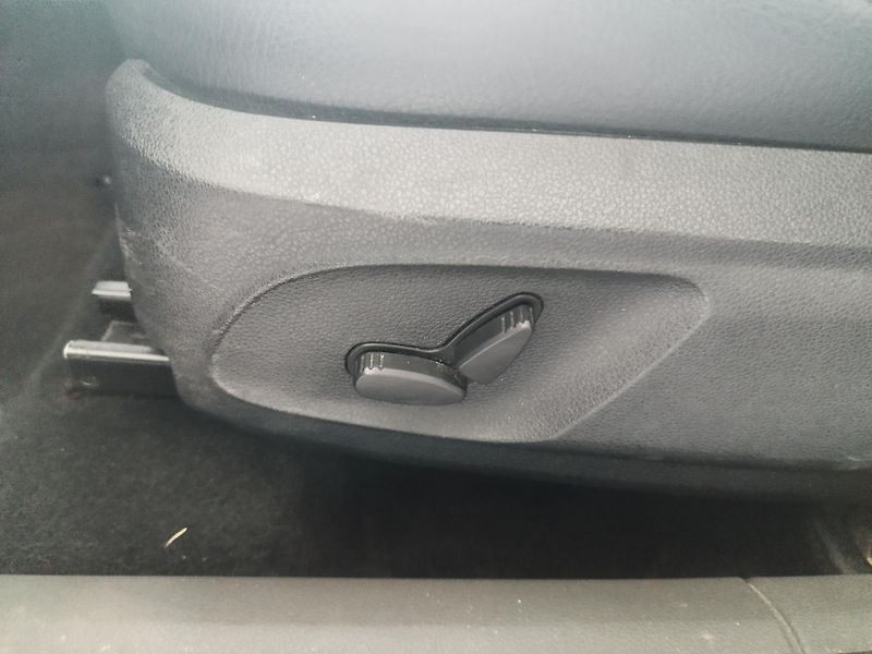 Ford Focus (2006) 2,0i,107KW,AUTOMAT,XEN,ALU,NAV - fotka 21 z 36