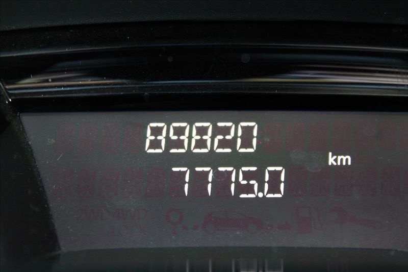Renault Clio 1,2 i  NOVÉ V ČR,1.MAJITEL - fotka 9 z 26