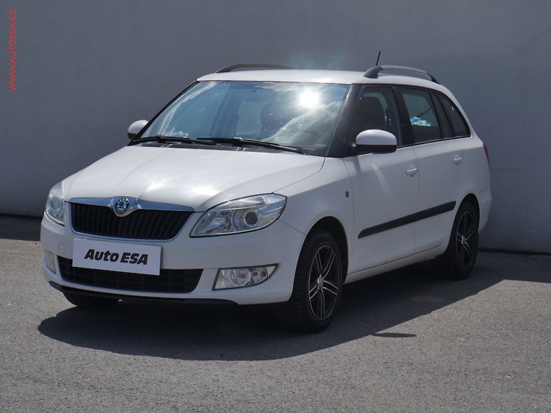 Škoda Fabia (2012) 1.6 TDi, Ambiente - fotka 3 z 17