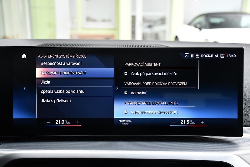 BMW Řada 3 320d xDrive MSPORT REZERVACE - fotka 33 z 44