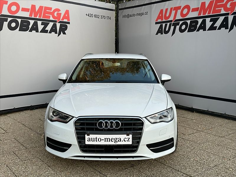 Audi A3 1,6 81kW  Sportback - fotka 2 z 45