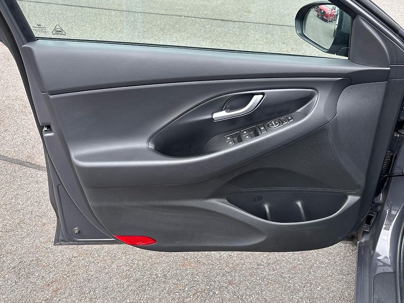 Hyundai i30 MHEV Smart - fotka 13 z 23