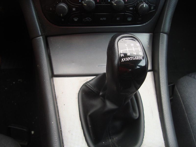 Mercedes-Benz Třídy C (2002) 270CDI - fotka 13 z 15