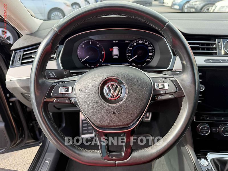 Volkswagen Passat (2018) 2.0TDi, ČR, Highline - fotka 12 z 19