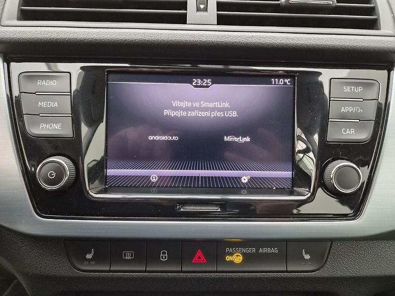Škoda Fabia 1,0 TSI Ambition Plus - fotka 15 z 21