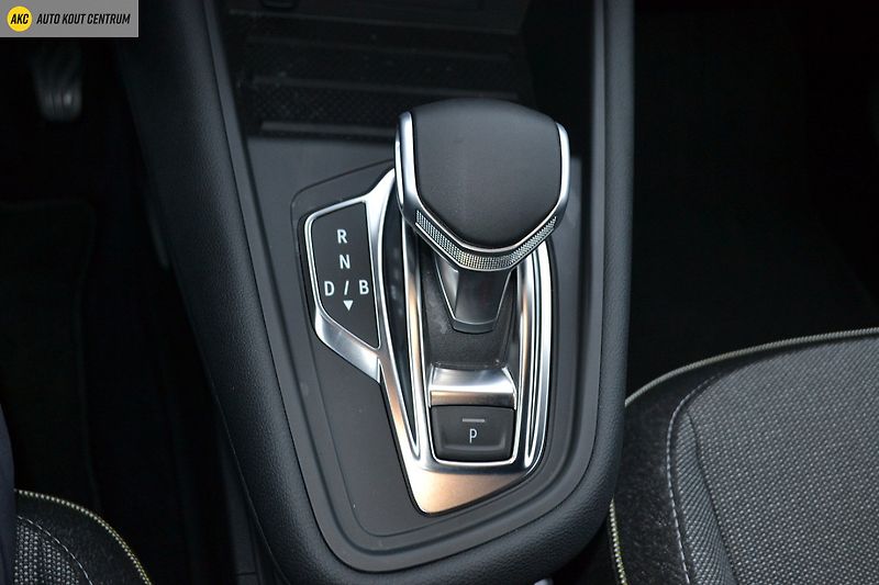 Renault Captur techno E-Tech full hybrid 145 - fotka 23 z 58