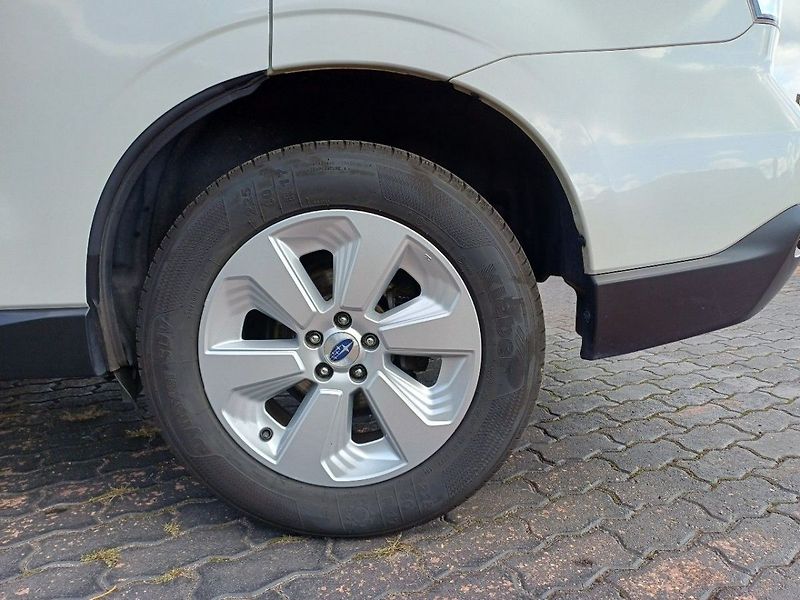 Subaru Forester Active 2,0i 110 kW 6MT 1. maji - fotka 21 z 25