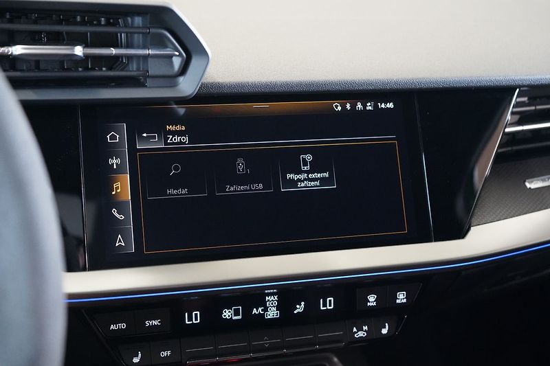 Audi RS 3 Sportback,Quattro, Matrix, B&O - fotka 35 z 44