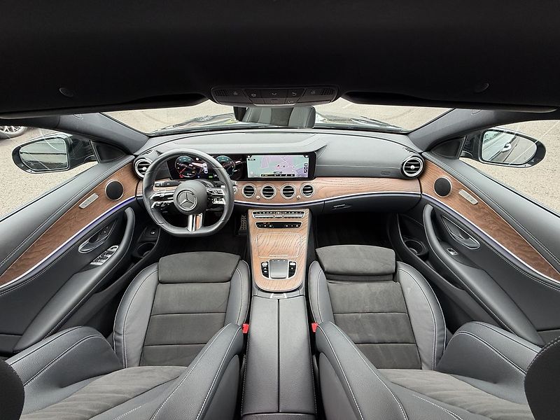 Mercedes-Benz Třídy E E 300de 4MATIC - fotka 16 z 39