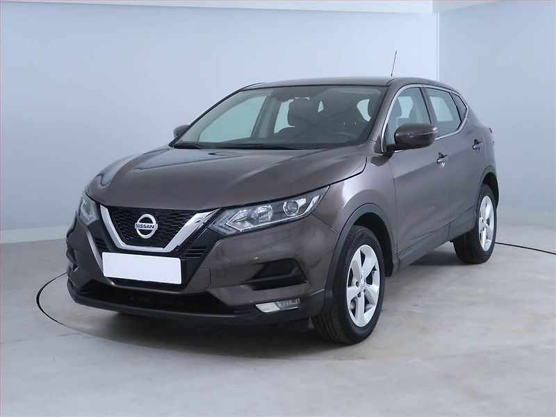 Nissan Qashqai (2021) 1.3 DIG-T, ČR,1.maj - fotka 2 z 16