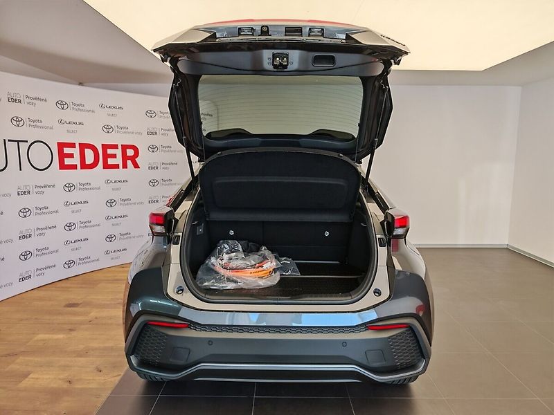 Toyota C-HR 2,0 Plug-in Hybrid Style - fotka 9 z 38