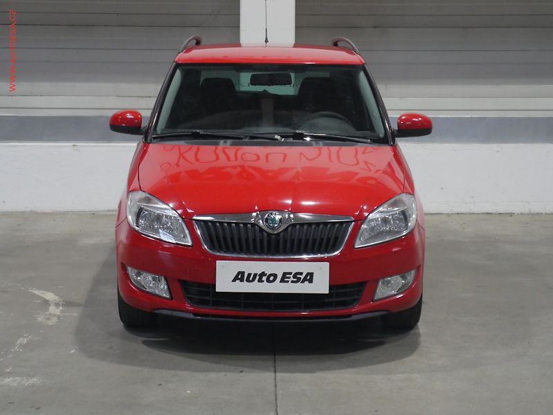 Škoda Fabia (2012) 1.2TSi, ČR, Ambition - fotka 2 z 16