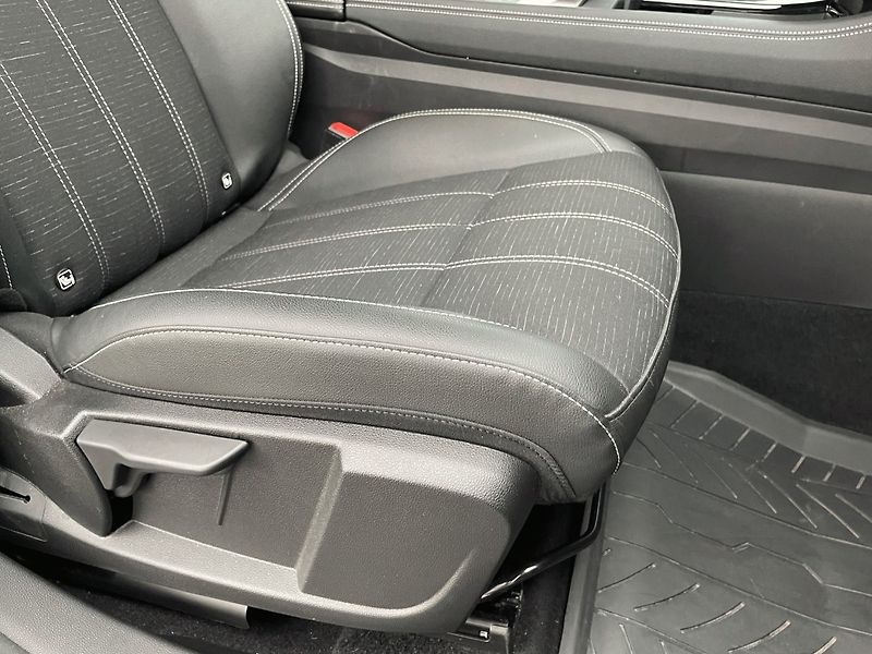 Renault Austral (2024) E-Tech full hybrid 200 techno - fotka 35 z 39