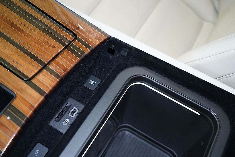 Cadillac Escalade Sport Platinum - fotka 36 z 54