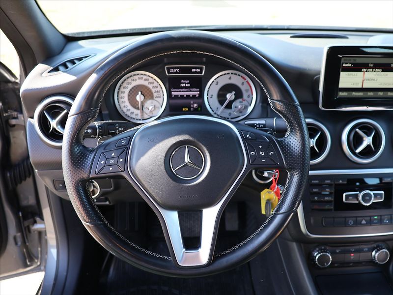 Mercedes-Benz Třídy A 2,1 200CDI 100kW Aut. Kůže - fotka 17 z 36