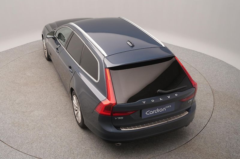 Volvo V90 D4 MOMENTUM PRO POLESTAR AUT - fotka 14 z 47