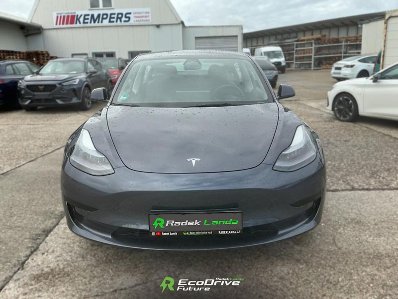 Tesla Model 3 (2022) AMD Ryzen, Grok | SOH 93 % - fotka 6 z 12