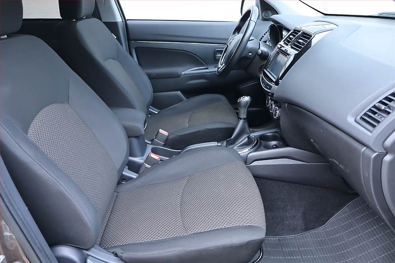 Mitsubishi ASX (2015) 1.6 MIVEC, Serv.kniha, Navi - fotka 9 z 20
