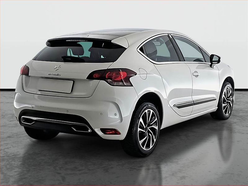Citroën DS4 (2013) 1.6 e-HDi, ČR,1.maj - fotka 5 z 19