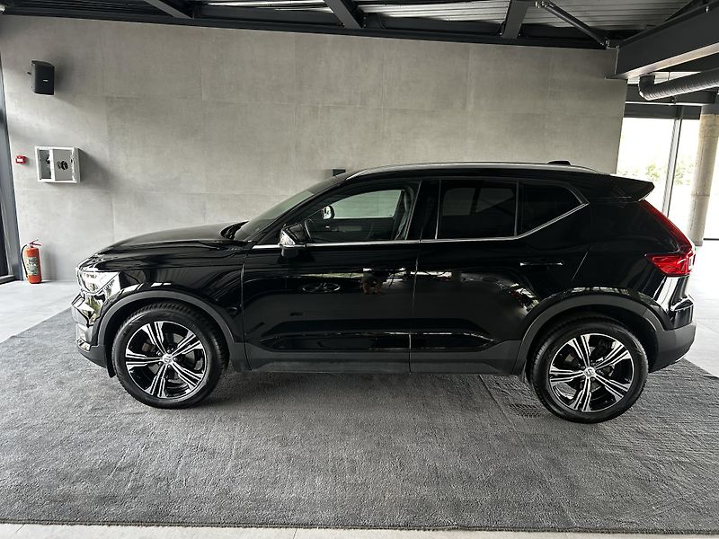 Volvo XC40 (2020) XC40 Inscription AWD - fotka 2 z 17