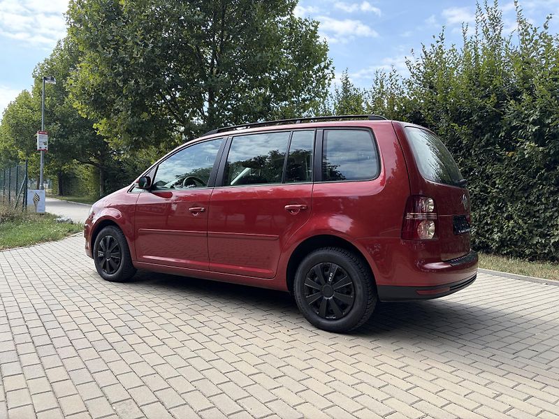 Volkswagen Touran 1.6 75KW 7 míst Trendline  - fotka 6 z 33
