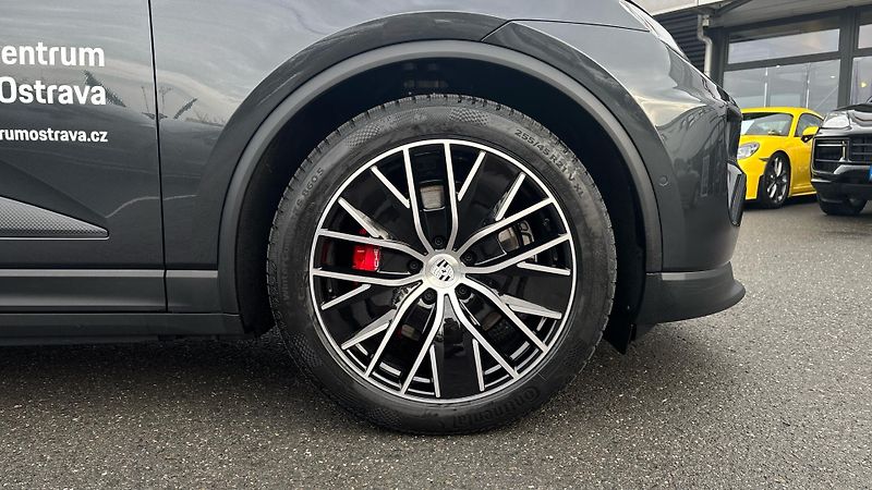 Porsche Macan 4S Electric - fotka 10 z 23