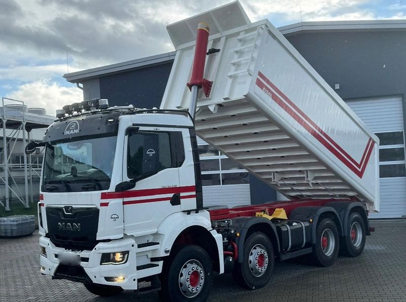 MAN TGS (2023) 35.430 8x4 S1 EURO 6 - fotka 7 z 21