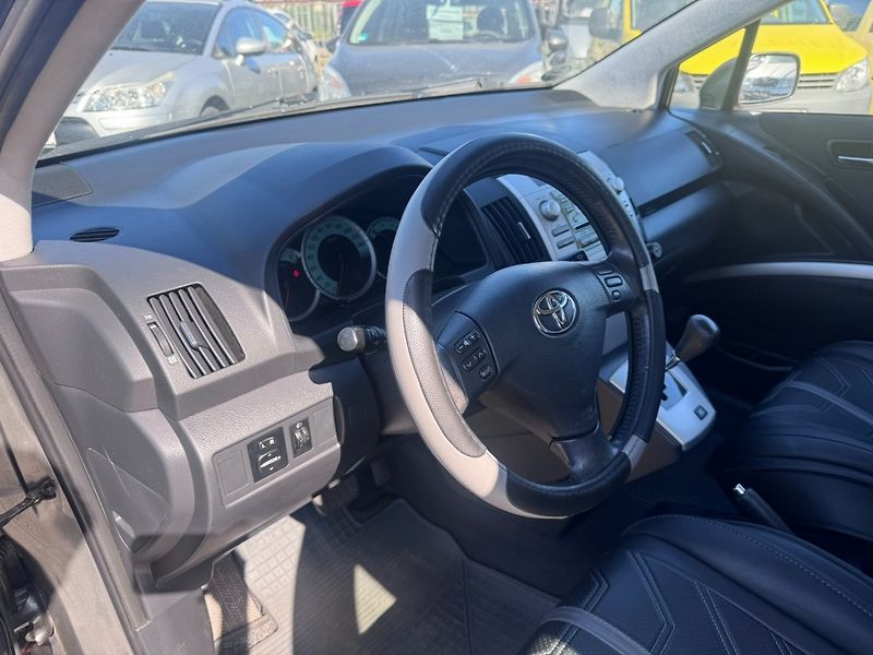 Toyota Corolla Verso (2005) AUTOMAT 1,8i VVT-i 95 KW ČR - fotka 14 z 36