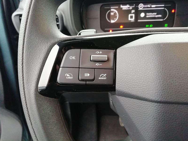 Toyota ProAce City Verso 1,5 D-4D L2 A/T Business - fotka 11 z 17