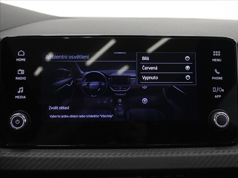Škoda Scala 1,0 TSi DSG Monte Carlo 5L.Zár - fotka 16 z 28