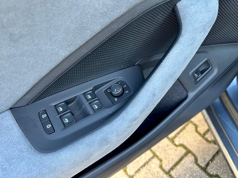 Škoda Superb (2024) 2.0 TDI 142kW 4x4 Selection Co - fotka 10 z 29