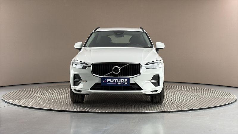 Volvo XC60 2.0 B4 AUT AWD Momentum Pro - fotka 3 z 28
