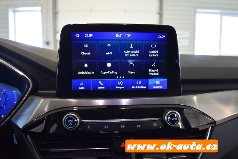 Ford Kuga 1.5 EBLUE TITANIUM 56 000 KM - fotka 42 z 57