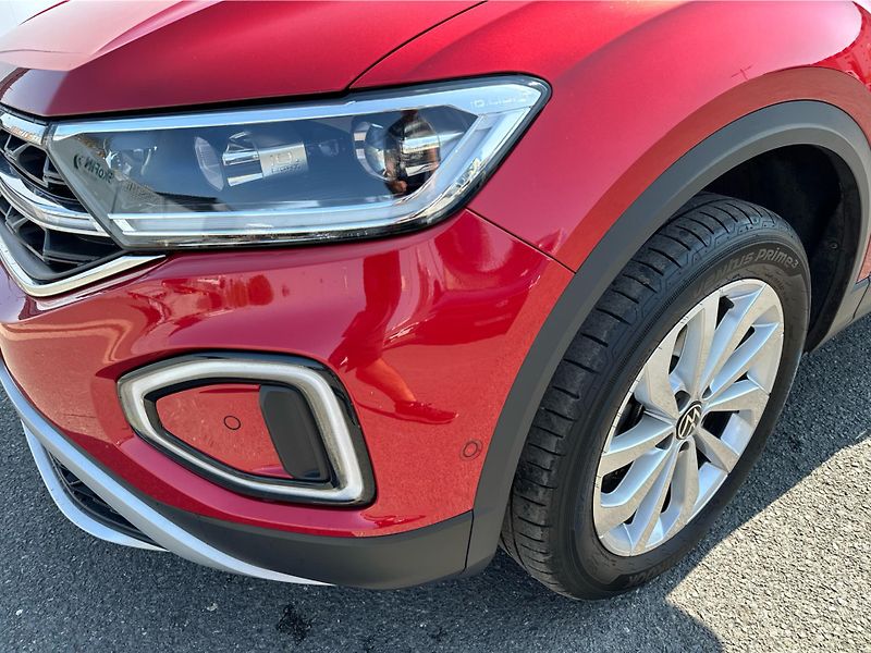Volkswagen T-Roc Style 1.5 TSI 110kW Man. 6 - fotka 21 z 24