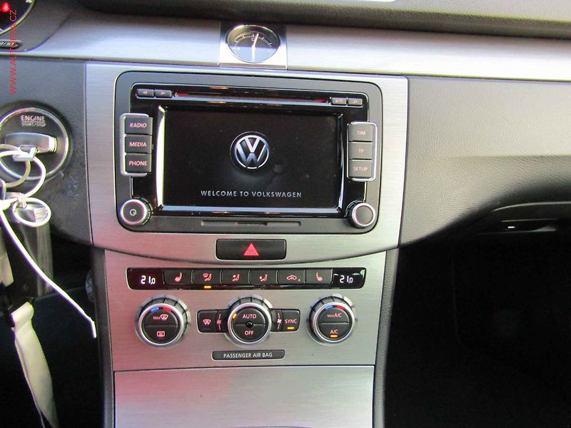 Volkswagen Passat (2013) 2.0TDi, ČR, Výhř.sed. - fotka 14 z 22